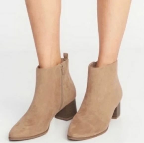 Old Navy Ankle Boots - Picture 1 of 11